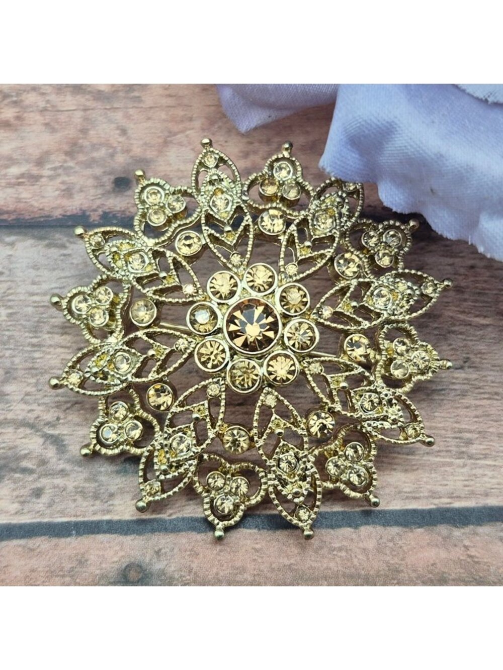 Vintage Gold Tone Rhinestone Brooch Floral Starburst Filigree Statement Pin 2”